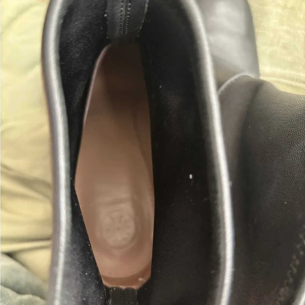 Tory Burch Black Heeled Boots with Gold Logo - Picture 8 of 9